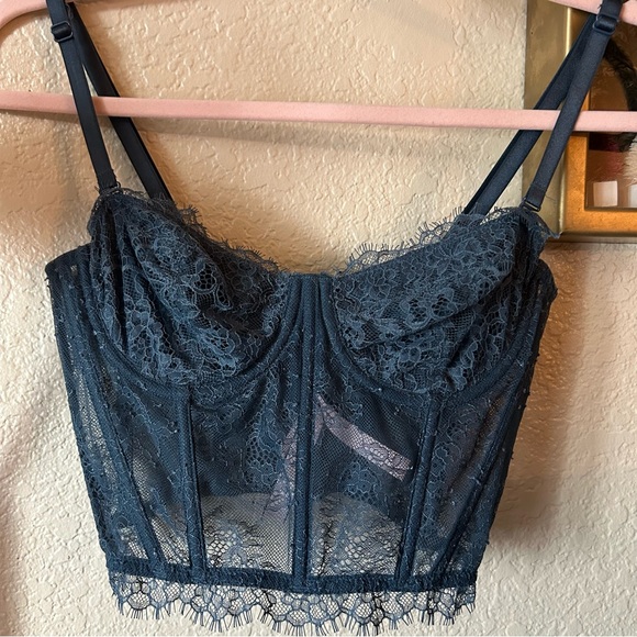 Victoria’s Secret corset crop top - Picture 2 of 4